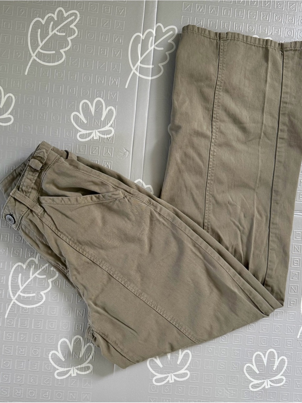 SO Women's Khaki/Green Chino Pants - Light Tan